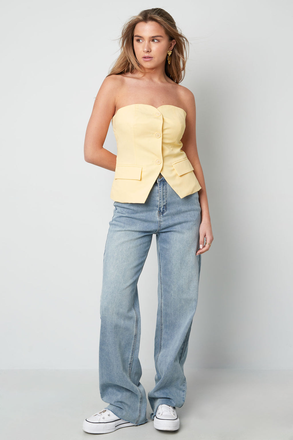 Polyester Women's Sleeveless Top Structured Buttoned Design