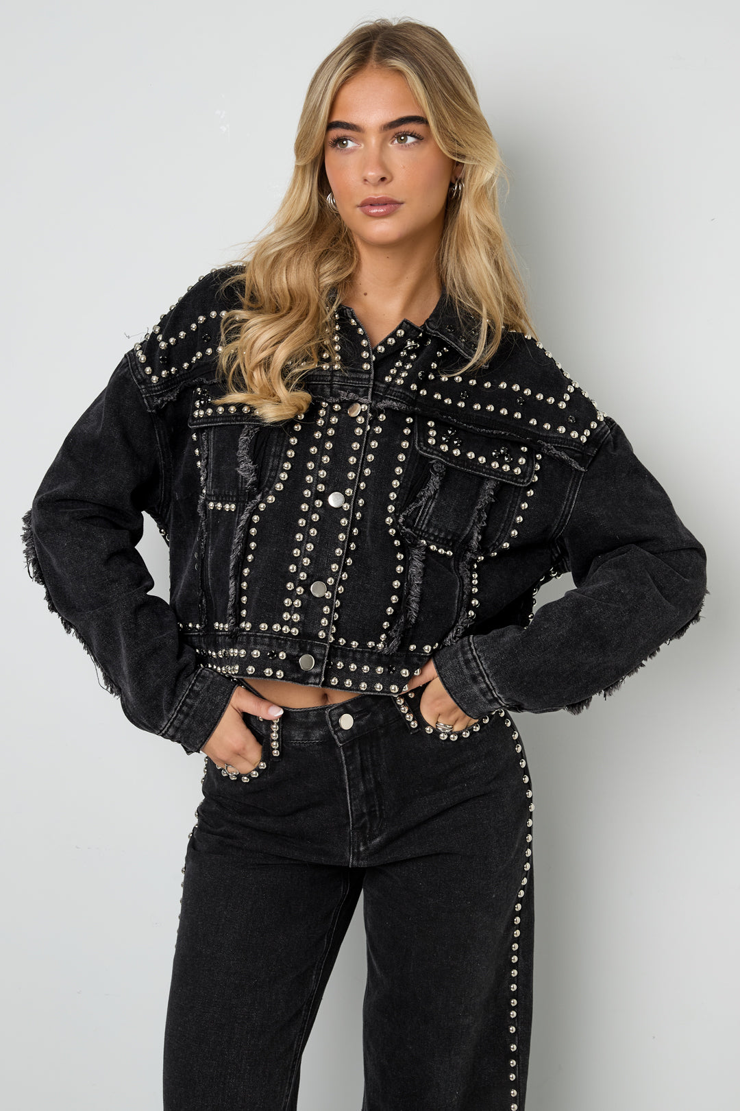 Woven Cotton Women's Denim Jacket Street Solid Color Studded Design